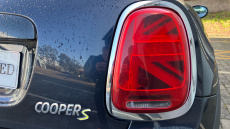 MINI Hatchback 135kW Cooper S Level 3 33kWh 3dr Auto Electric Hatchback